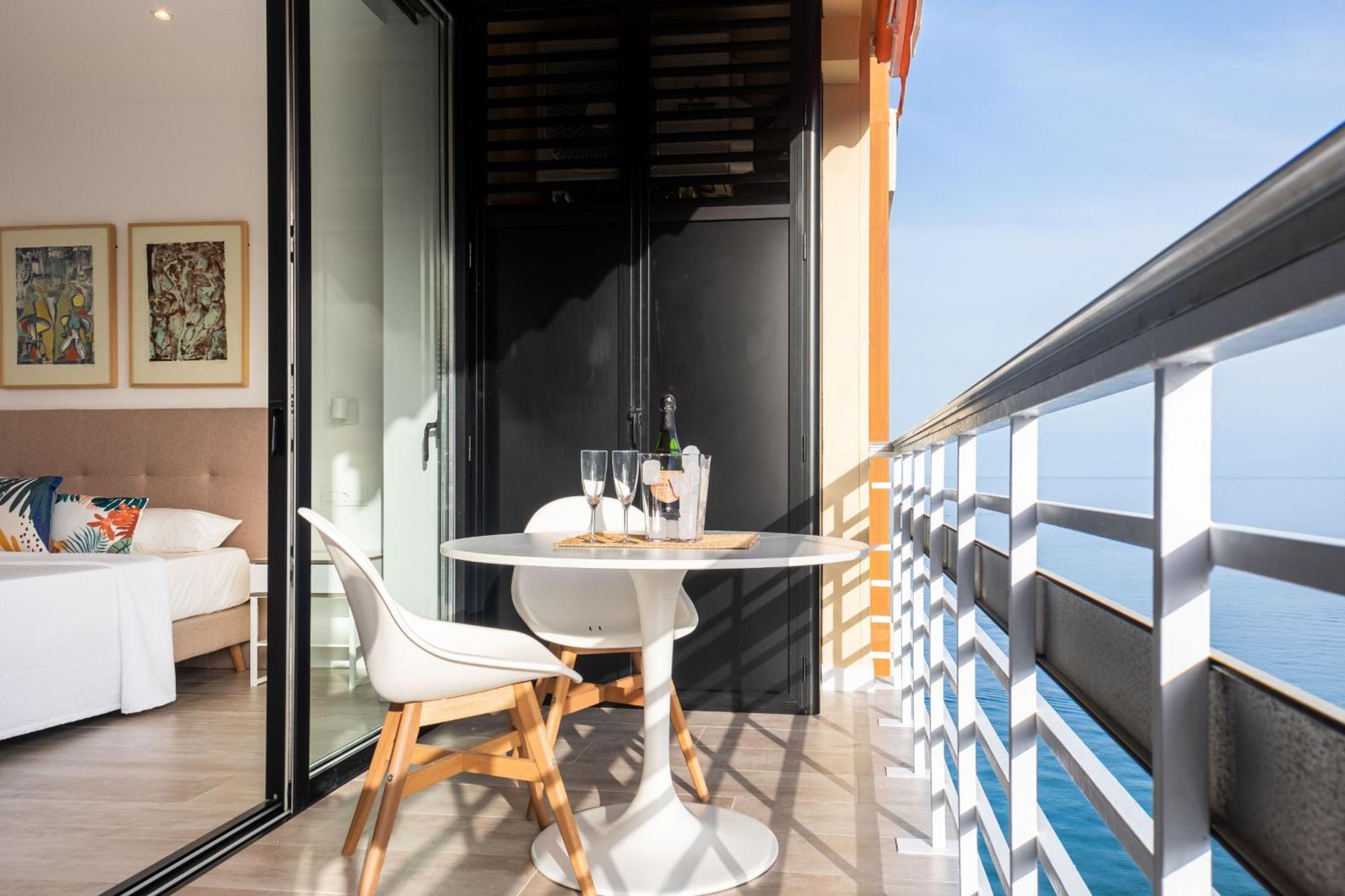 Fabuloso apartamento con increíbles vistas al mar Torremolinos Exterior foto